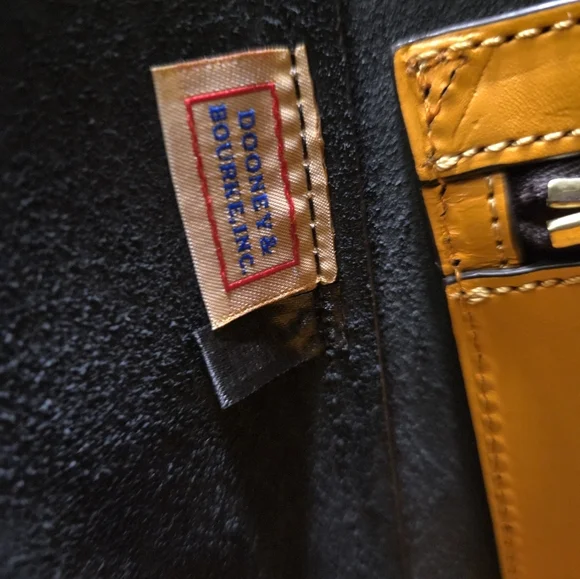 Dooney & Bourke Emerson Satchel/Crossbody Black Florentine Leather Gold Hardware - Picture 11 of 13